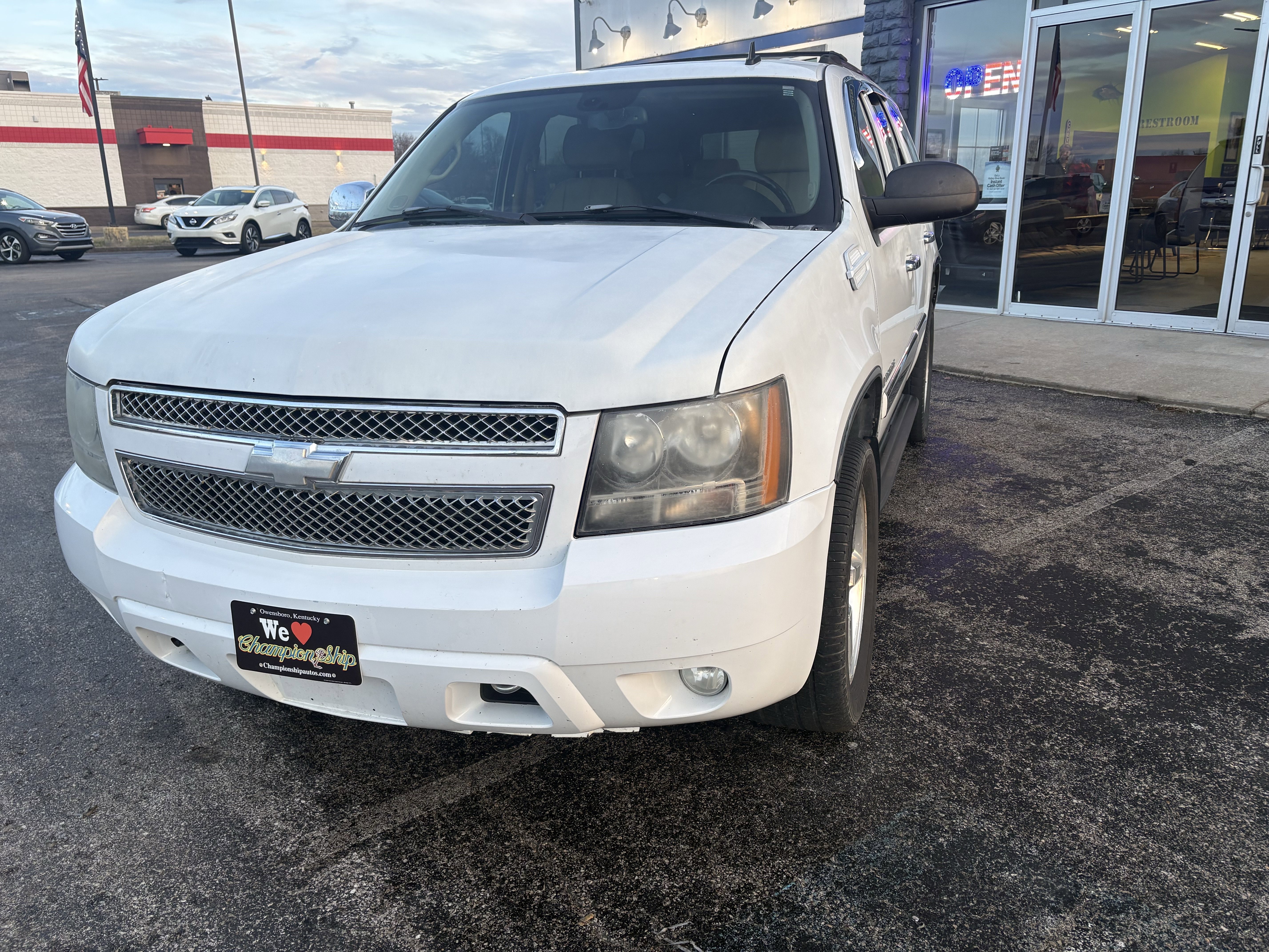 Used 2007 Chevrolet Tahoe LTZ w/ LTZ Preferred Equipment Group image 4