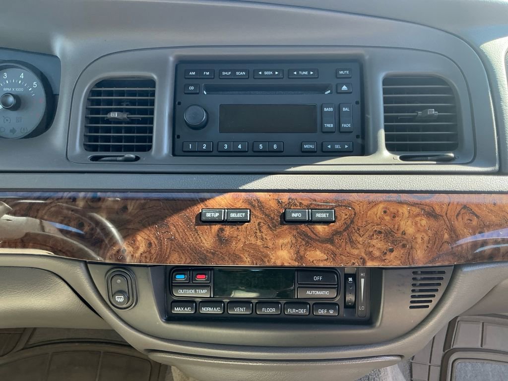 Used 2010 Mercury Grand Marquis LS image 17