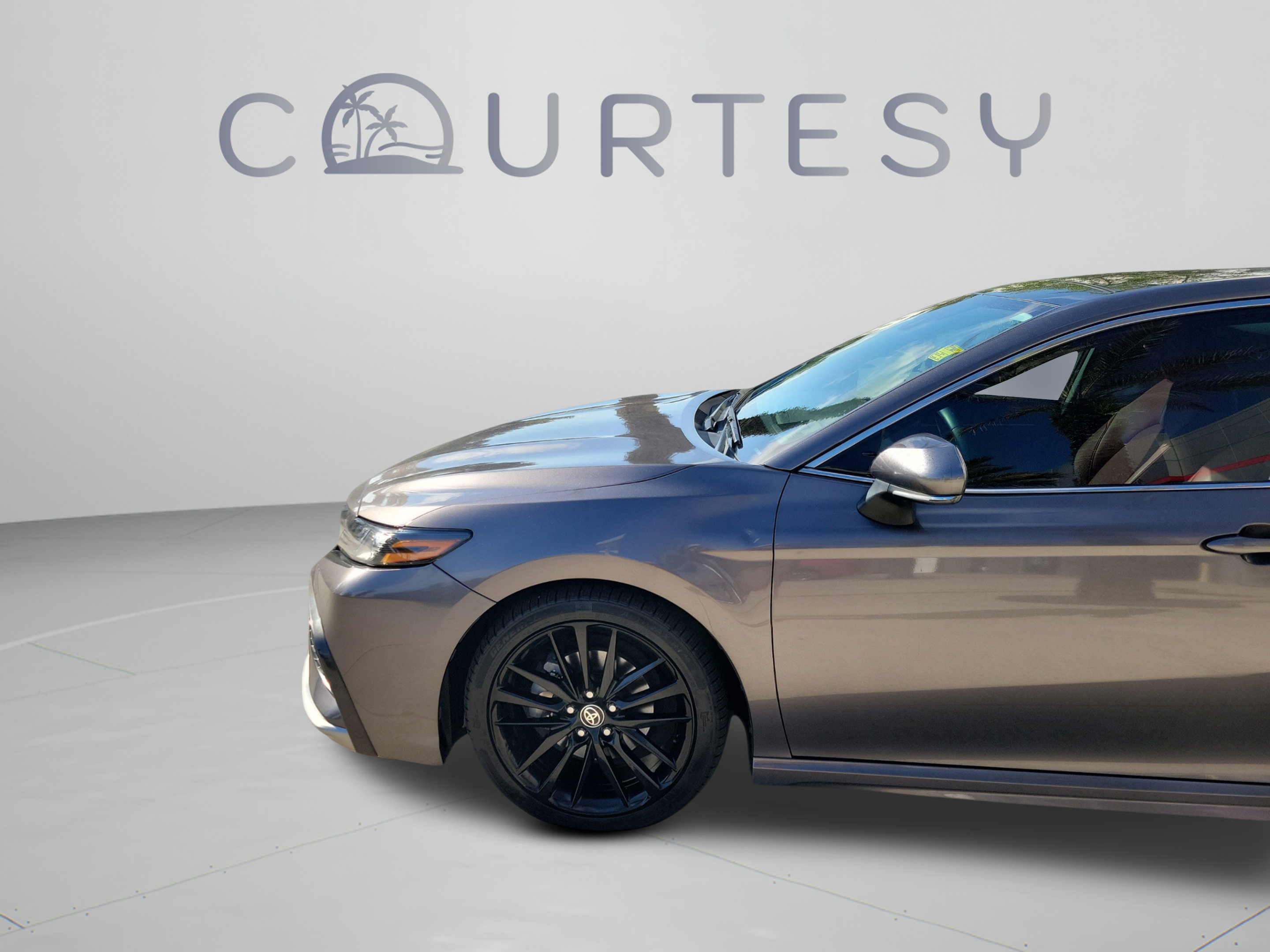 Used 2022 Toyota Camry XSE FWD image 30