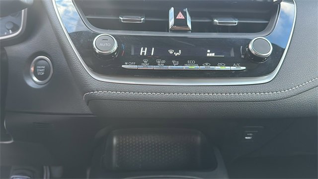 Used 2023 Toyota Corolla SE image 12