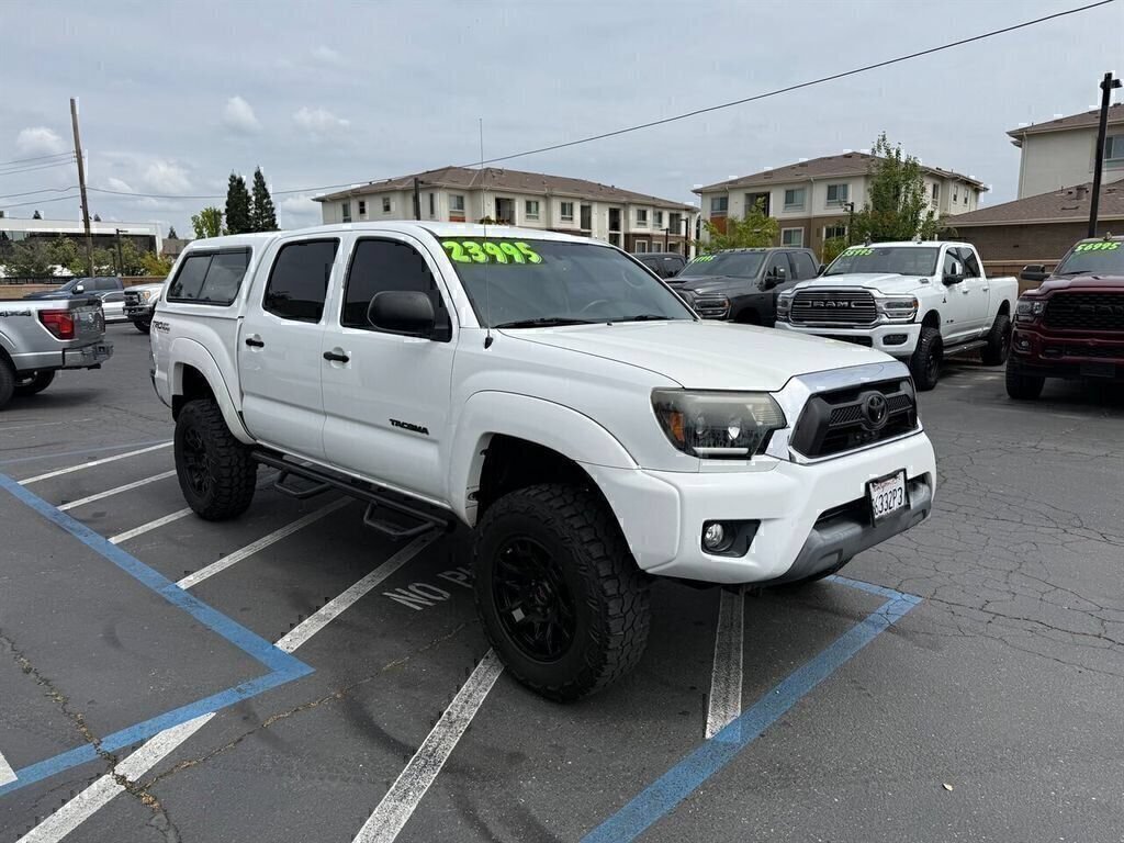 Used 2013 Toyota Tacoma PreRunner w/ SR5 Pkg RWD image 3