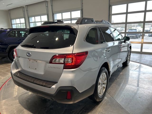Used 2019 Subaru Outback 2.5i Premium image 7