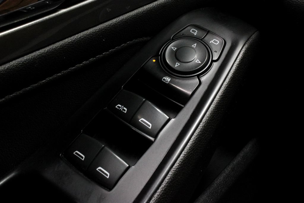 Used 2023 Chevrolet Traverse LT AWD/4WD image 26
