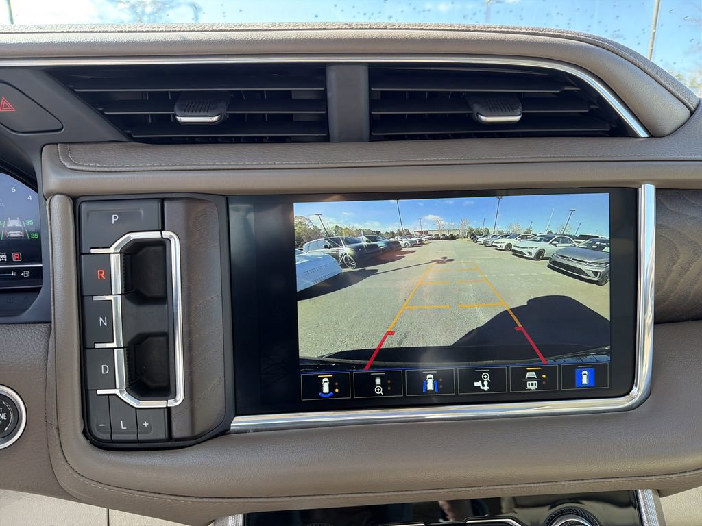 Used 2023 GMC Yukon Denali image 32