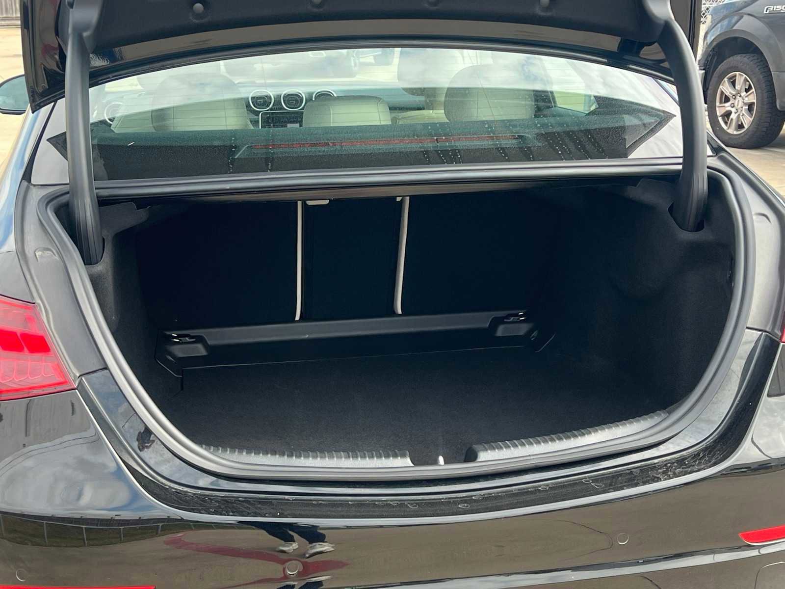 Used 2025 Mercedes-Benz C 300 Sedan image 13