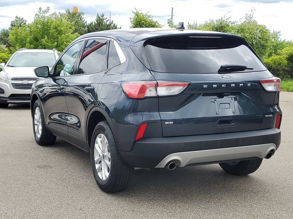 Certified 2022 Ford Escape SE w/ Convenience Package AWD/4WD image 3