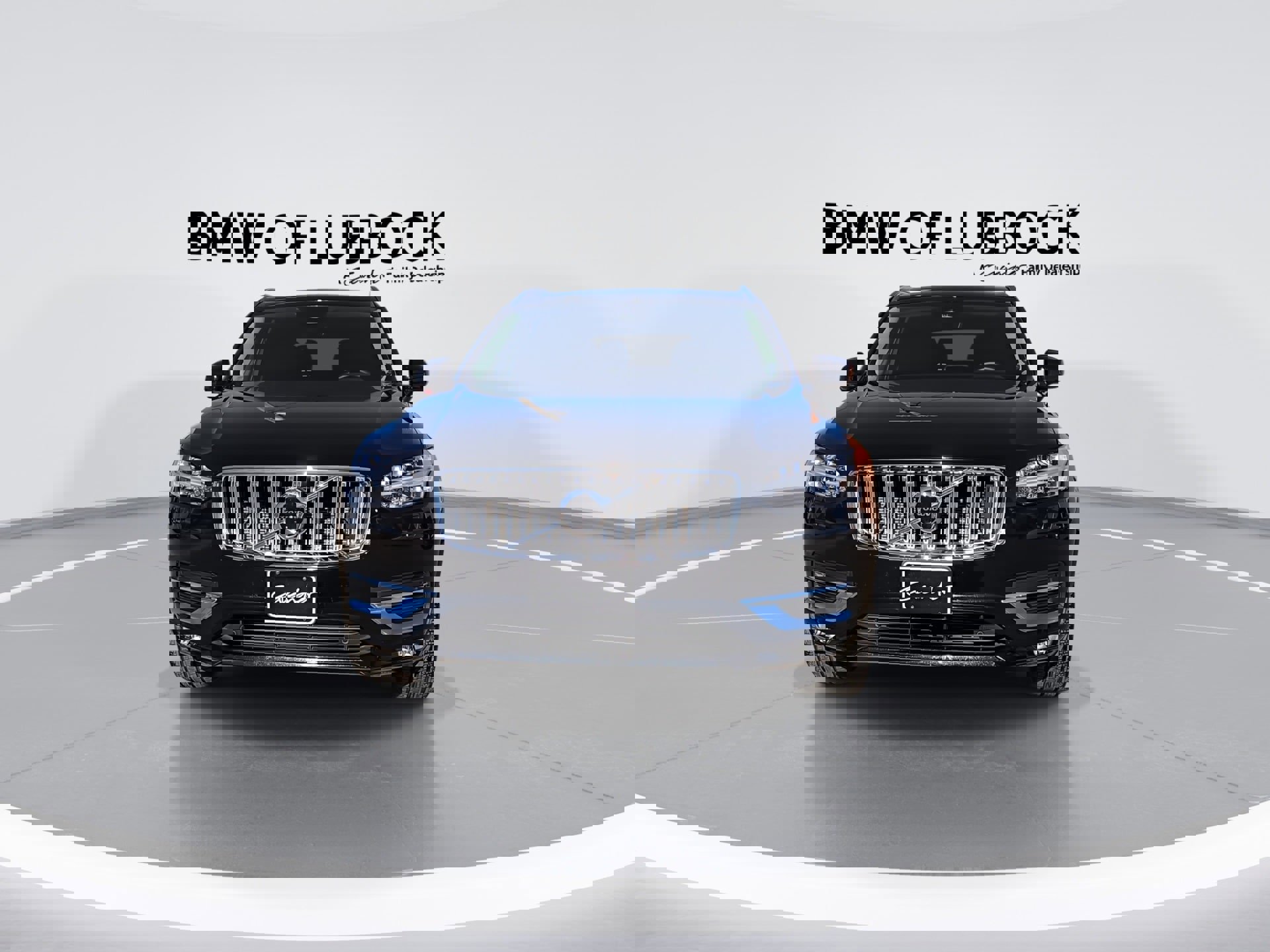 Used 2025 Volvo XC90 B5 Plus w/ Protection Package Premier image 3