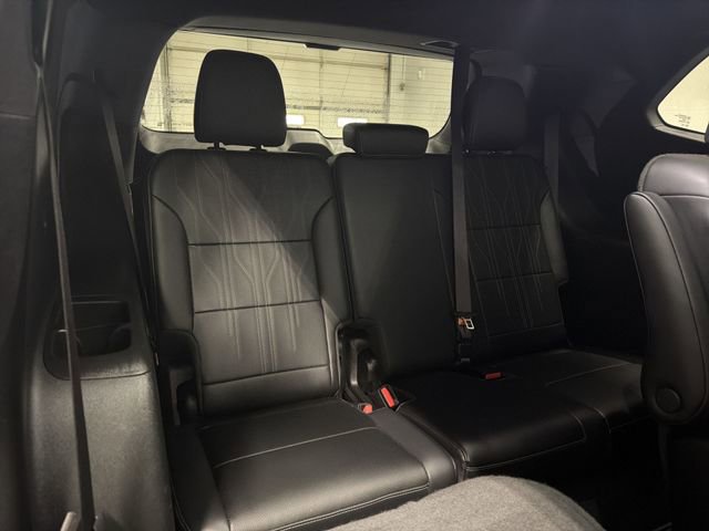 Certified 2025 Buick Enclave Avenir image 17