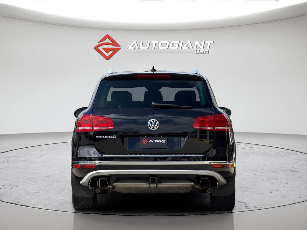 Used 2017 Volkswagen Touareg Wolfsburg Edition image 9
