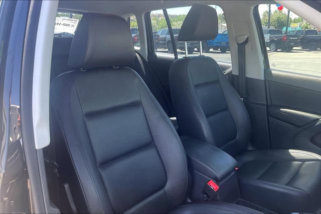 Used 2017 Volkswagen Tiguan S AWD/4WD image 7