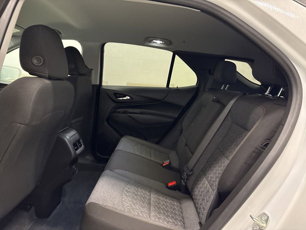 Used 2024 Chevrolet Equinox LT image 32