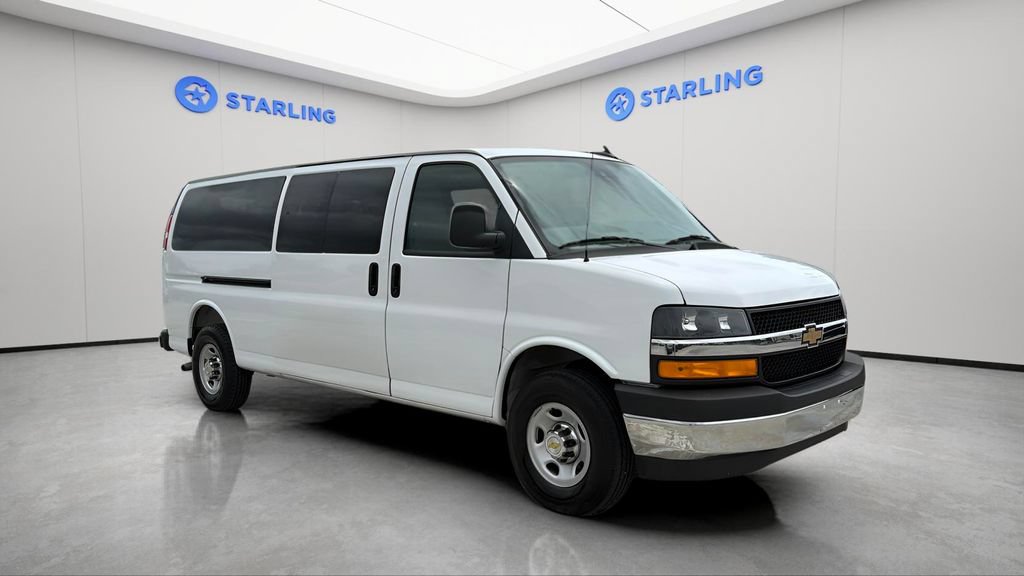 Certified 2025 Chevrolet Express 3500 LT w/ LT Preferred Equipment Group RWD image 13