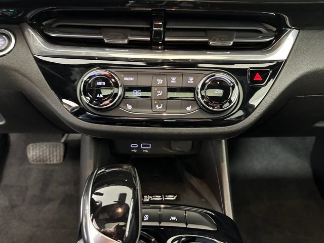 Used 2025 Buick Envista Sport Touring w/ Experience Buick Package image 23