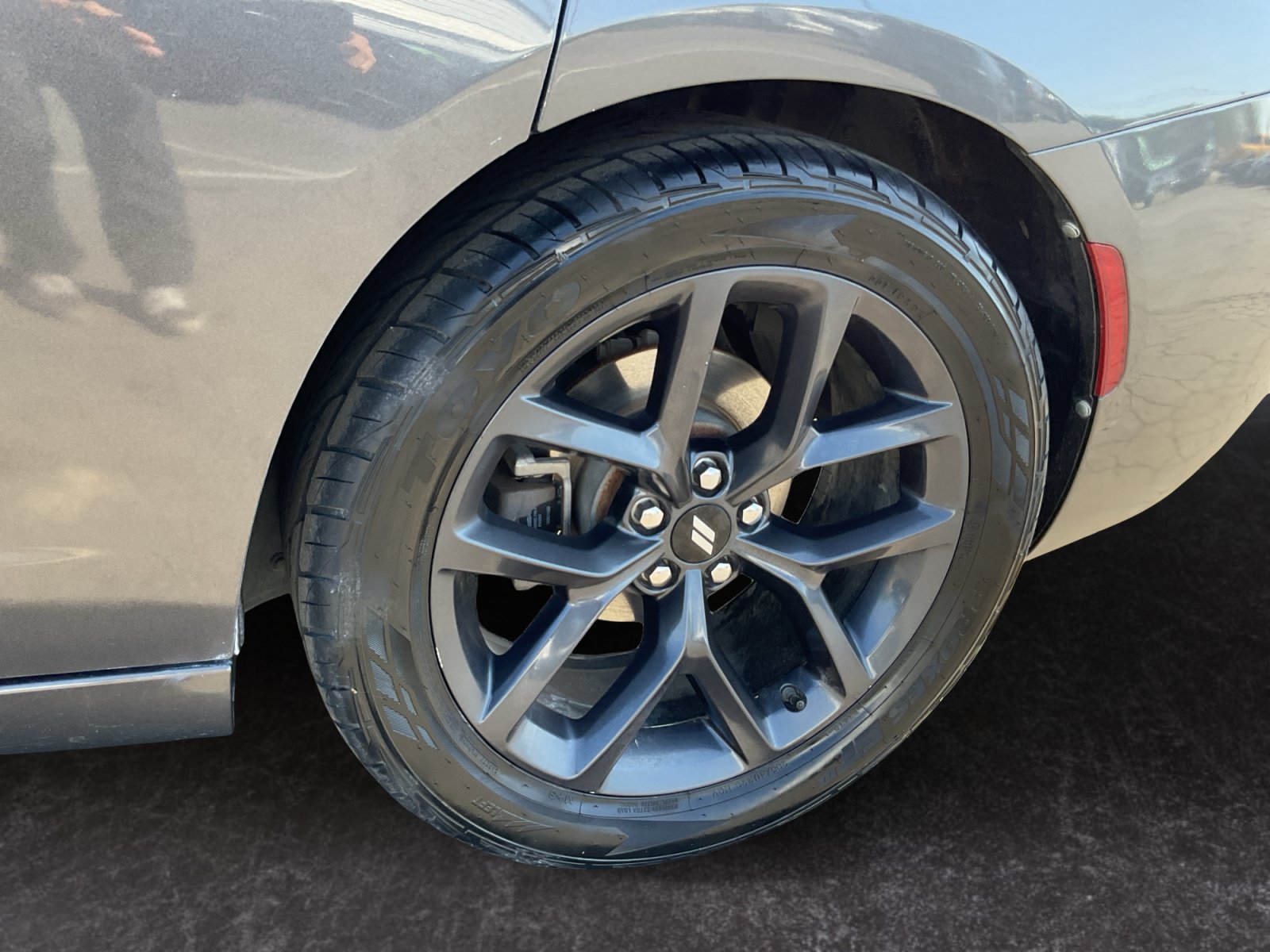 Used 2019 Dodge Charger SXT w/ Plus Group RWD image 9