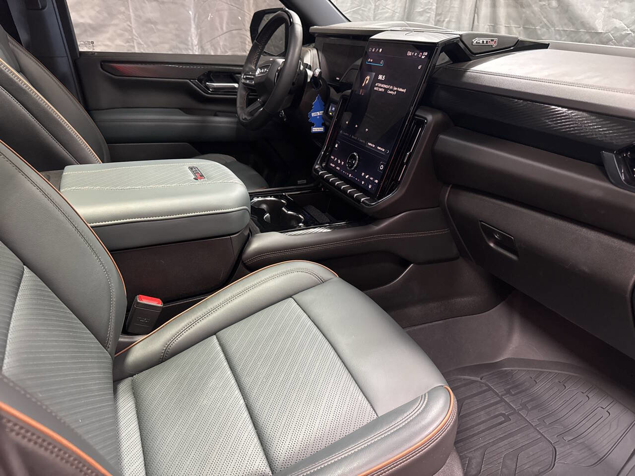 Used 2026 GMC Yukon AT4 w/ AT4 Premium Plus Package image 24