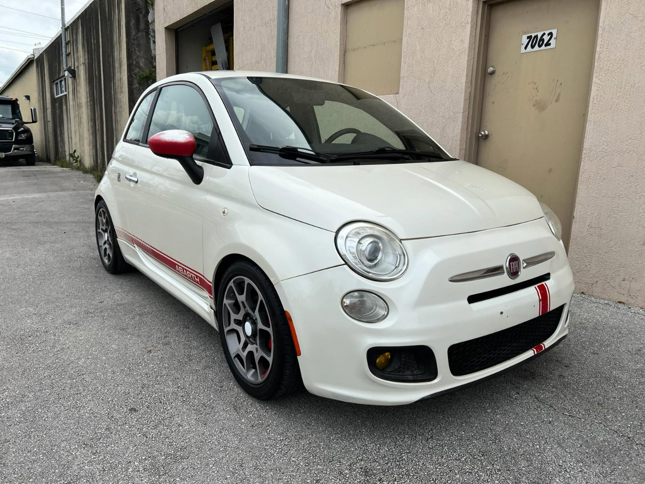 Used 2013 FIAT 500 Sport w/ Beats Audio Pkg image 7