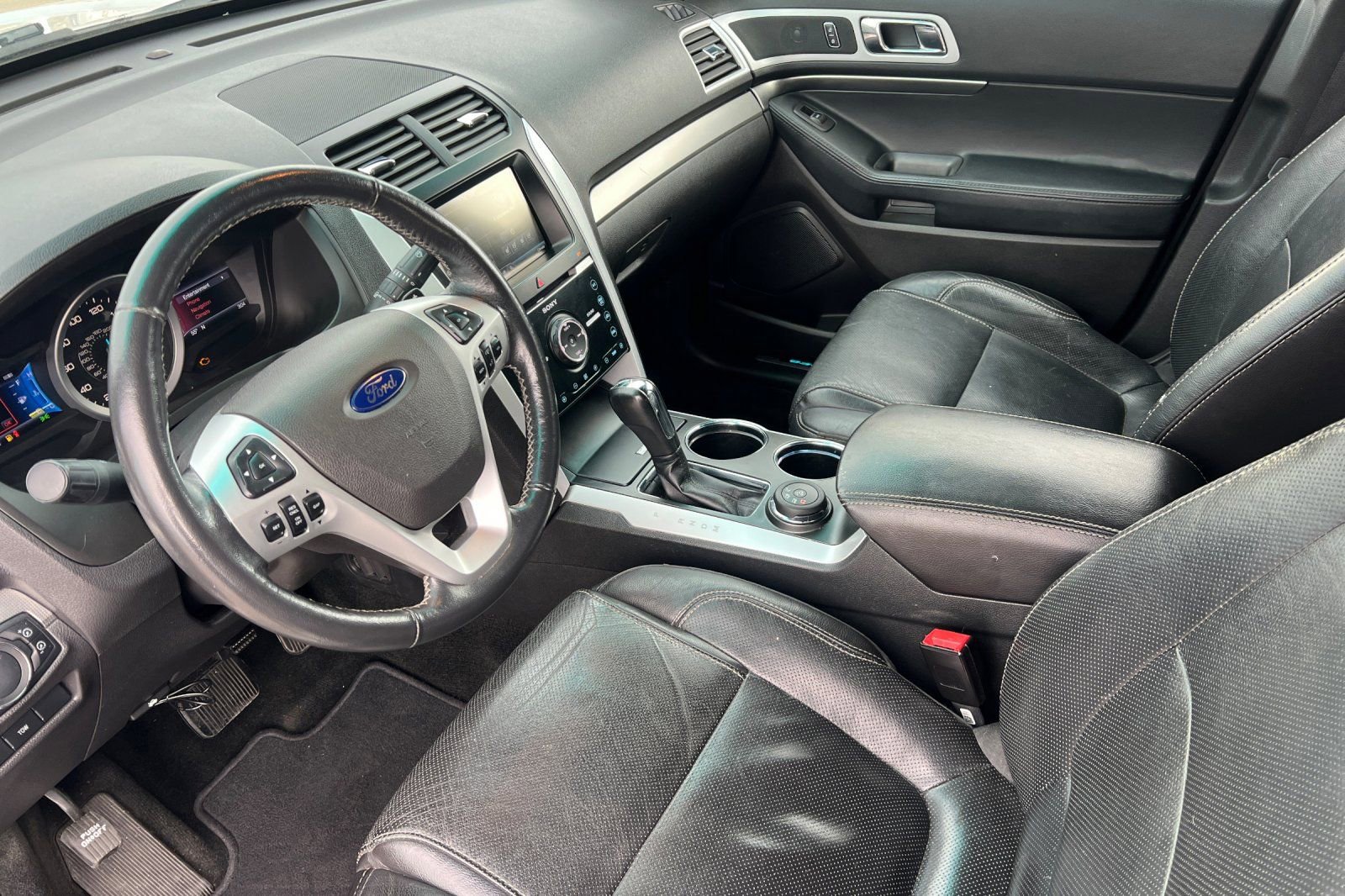 Used 2013 Ford Explorer Sport w/ Class III Trailer Tow Pkg image 7