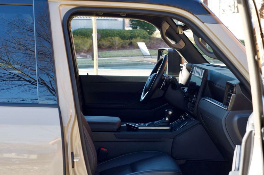 Used 2024 Lexus GX 550 image 38