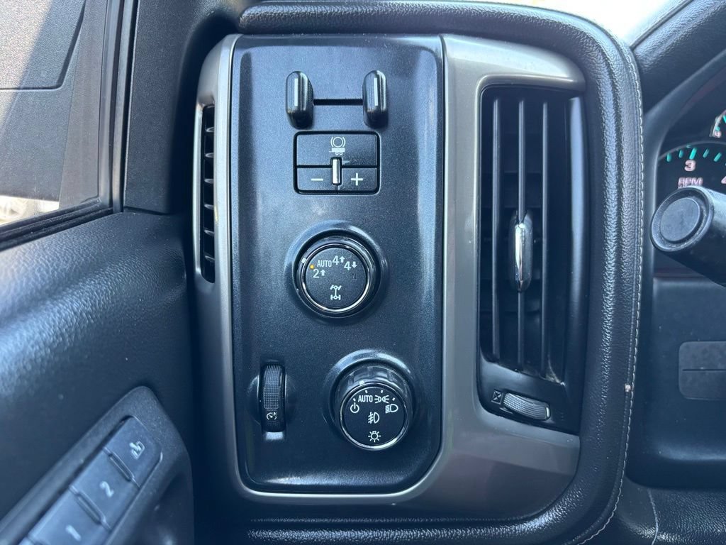 Used 2017 Chevrolet Silverado 1500 High Country AWD/4WD image 39
