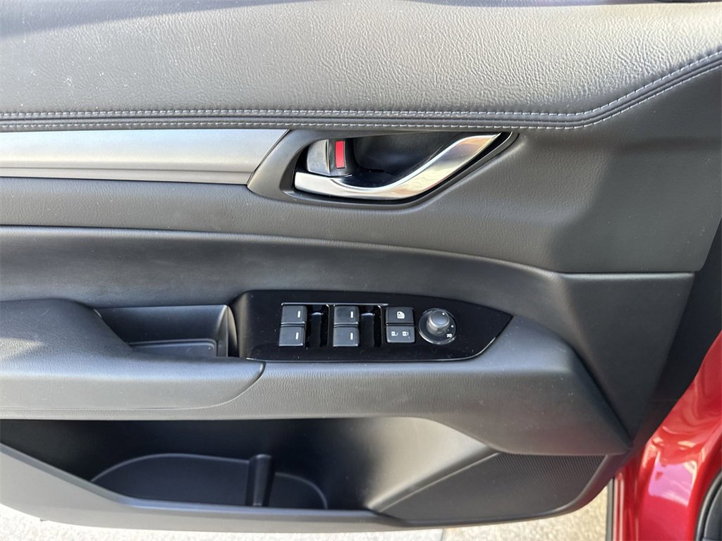 Used 2021 MAZDA CX-5 Touring image 41