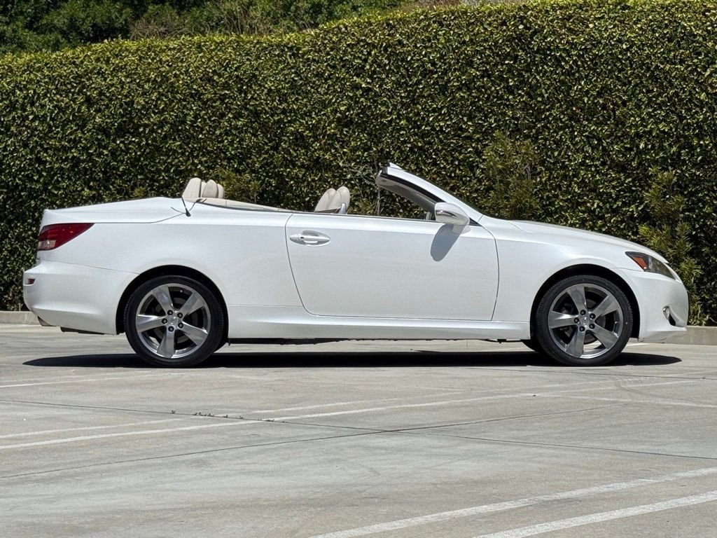 Used 2011 Lexus IS 250C RWD image 9