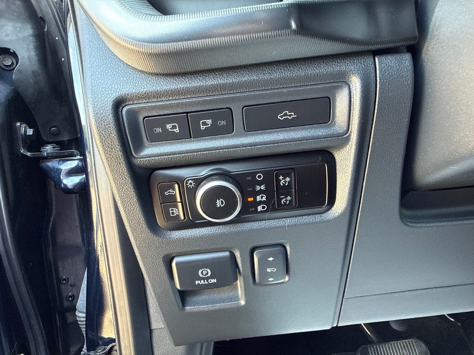Used 2023 Ford F150 Platinum w/ Equipment Group 701A High AWD/4WD image 17