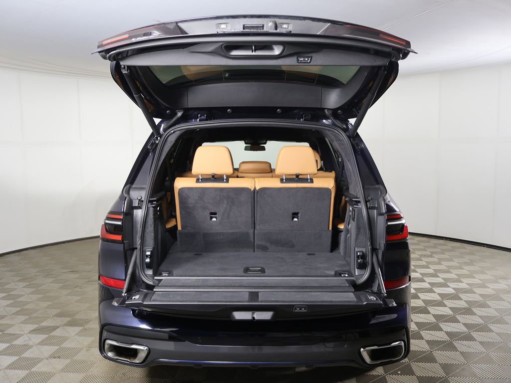 Used 2023 BMW X7 xDrive40i w/ M Sport Package AWD/4WD image 19