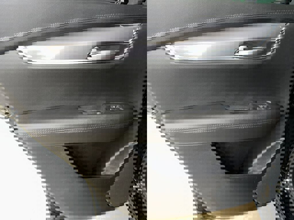 Certified 2024 Cadillac XT5 Luxury image 25