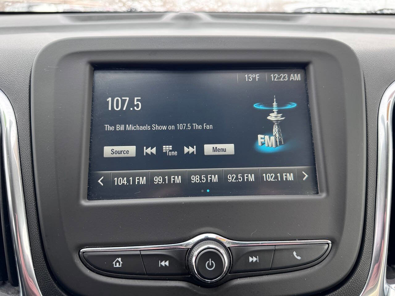 Used 2018 Chevrolet Equinox LT image 12