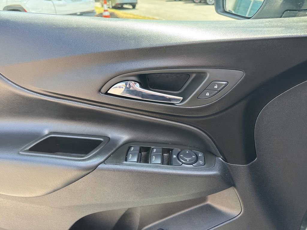 Used 2024 Chevrolet Equinox LT w/ LPO, Floor Liner Package FWD image 10