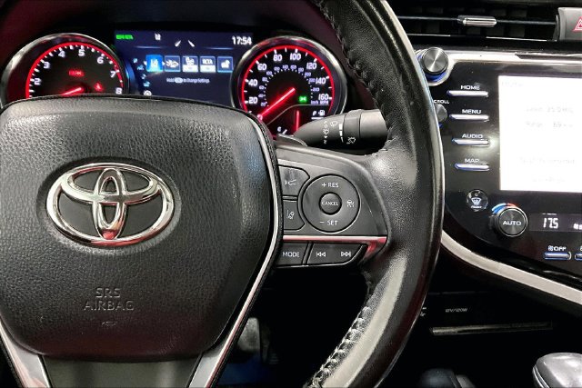 Used 2019 Toyota Camry XSE FWD image 15