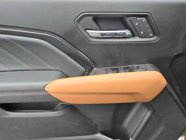 Used 2025 GMC Canyon AT4 w/ AT4 Premium Package image 16