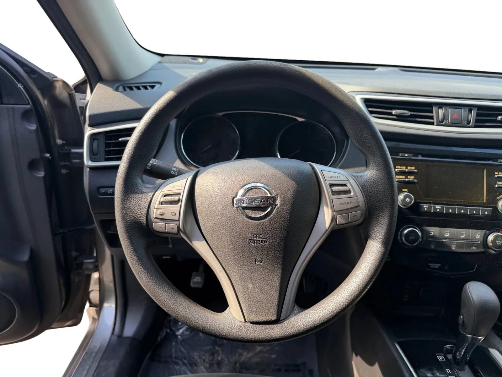 Used 2016 Nissan Rogue S FWD image 11
