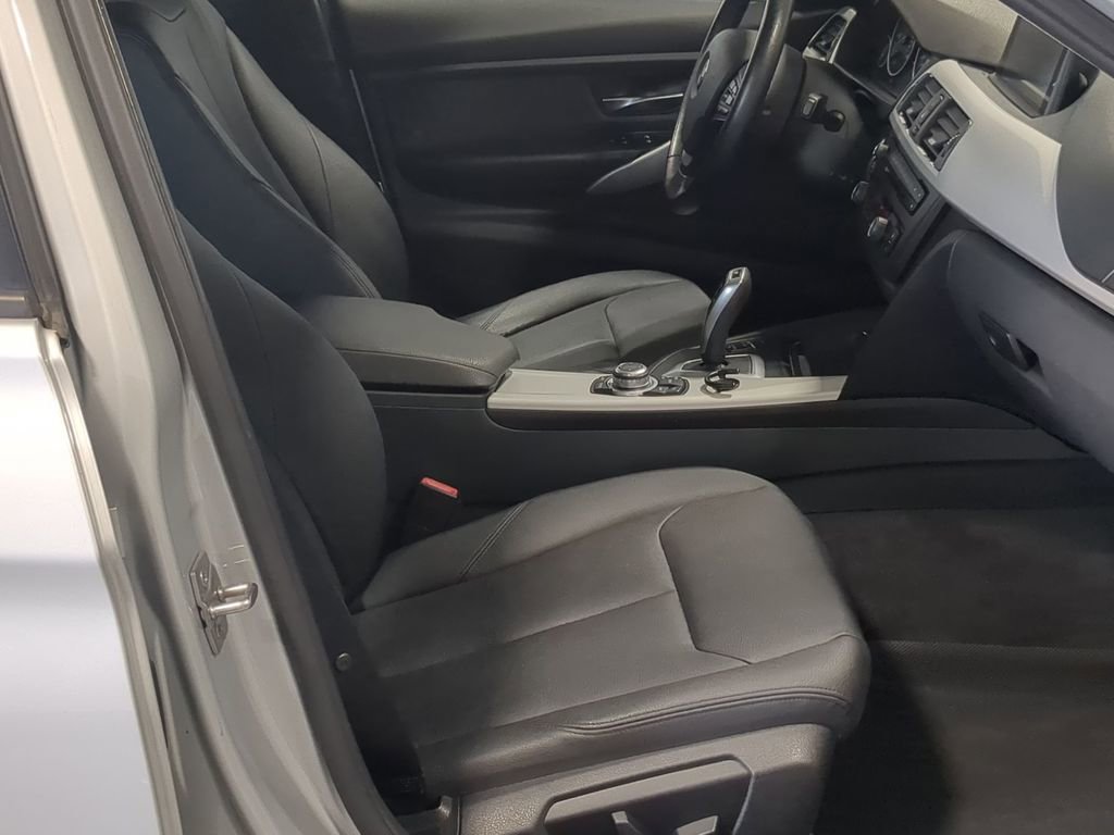 Used 2013 BMW 328i xDrive Sedan AWD/4WD image 28