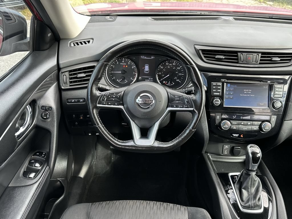 Used 2017 Nissan Rogue SV w/ SV Premium Package FWD image 15
