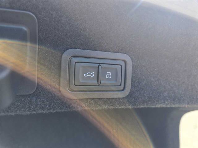 Used 2024 Audi A6 Premium Plus w/ Premium Plus Package image 18