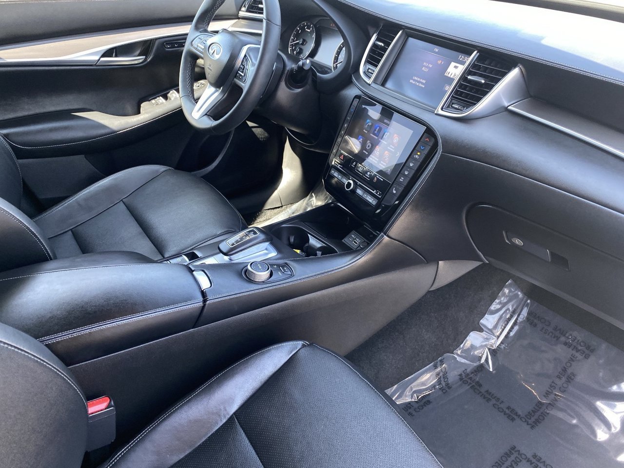 Certified 2023 INFINITI QX50 Luxe FWD image 9
