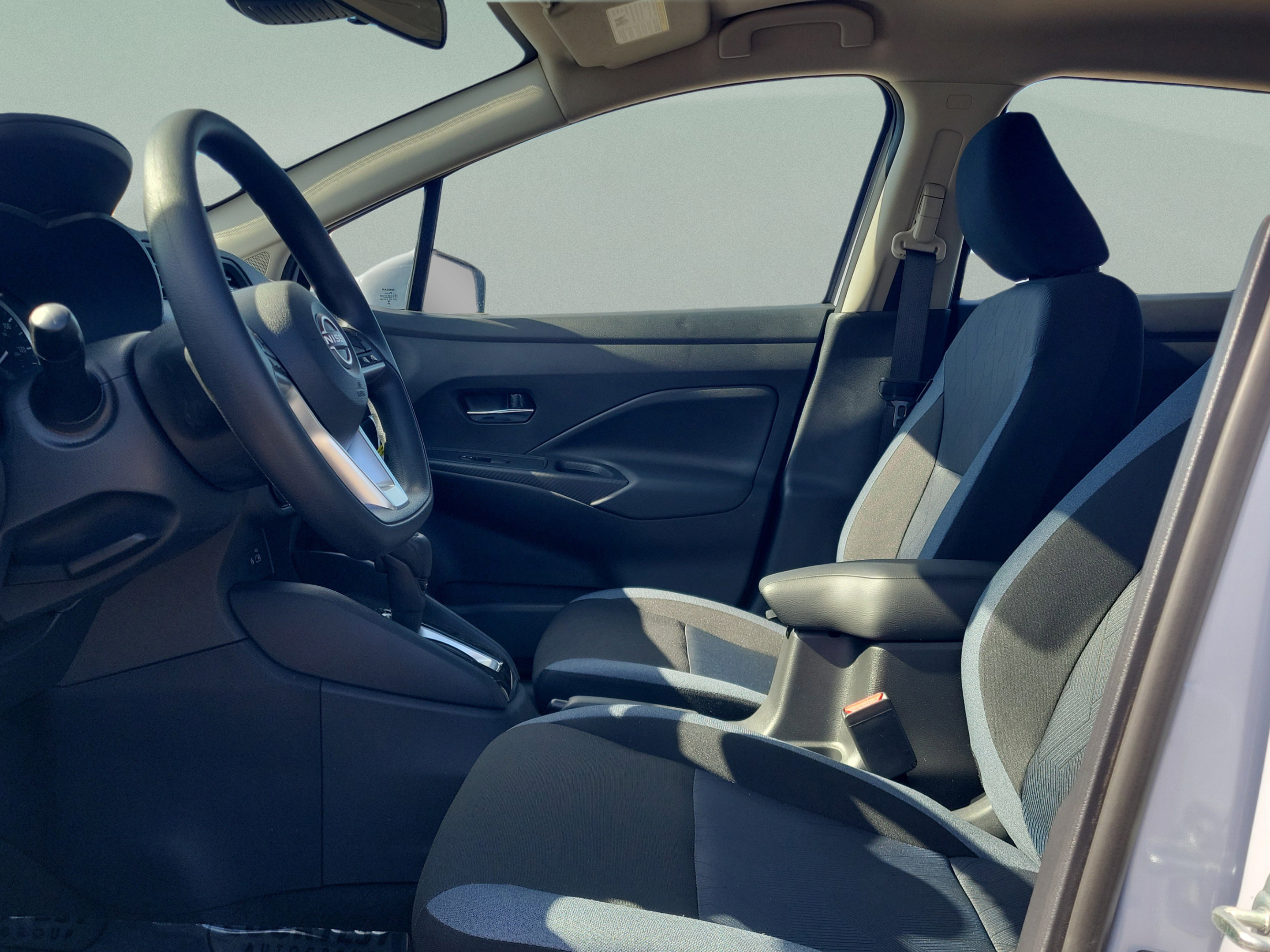 New 2025 Nissan Versa SV w/ Trunk Package FWD image 18