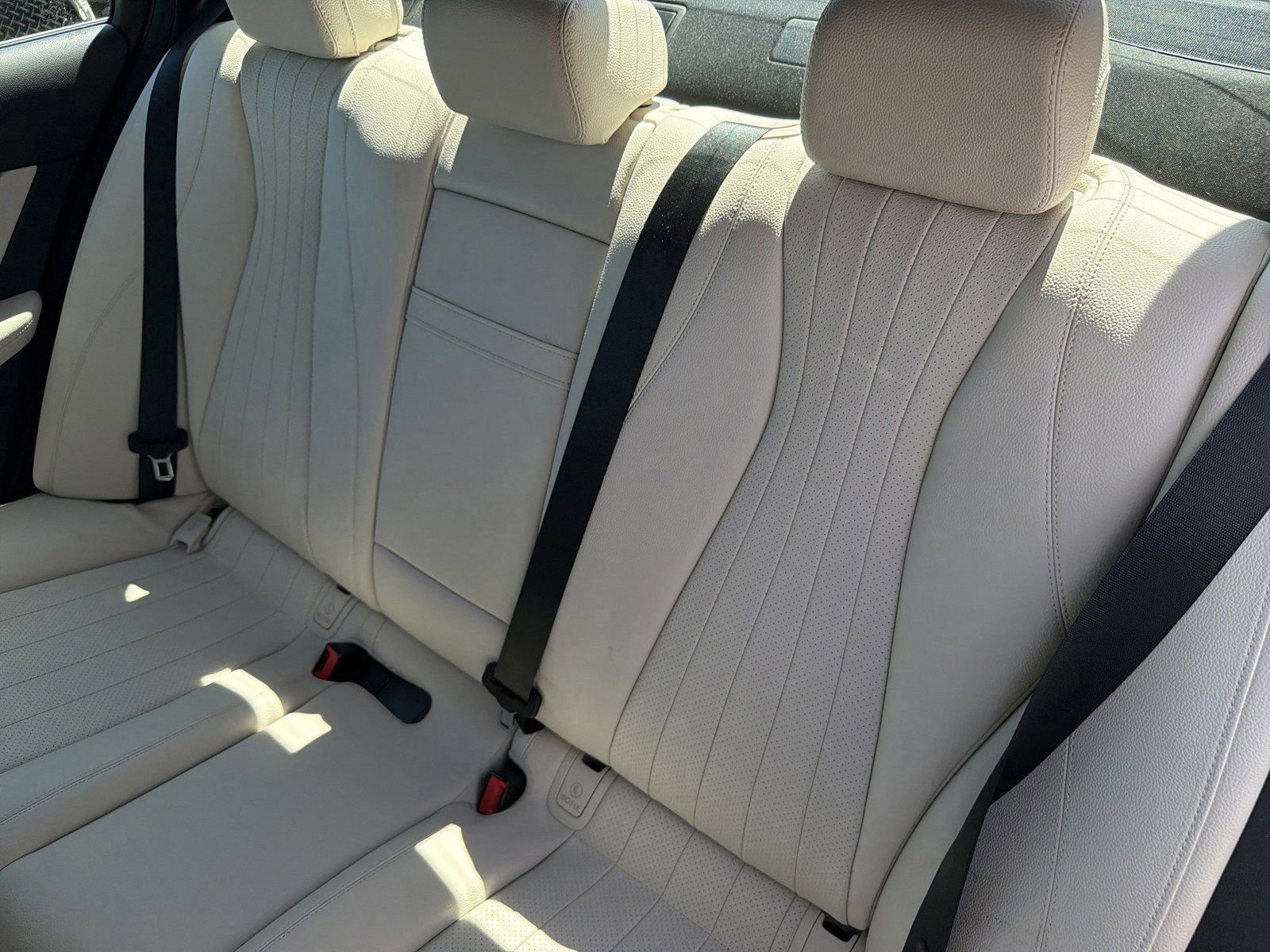 Used 2022 Mercedes-Benz E 350 4MATIC Sedan image 18
