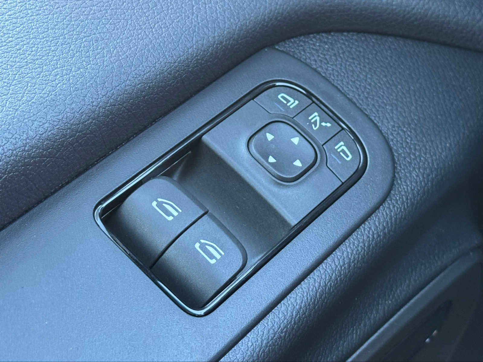 Used 2025 Mercedes-Benz Sprinter 2500 image 22