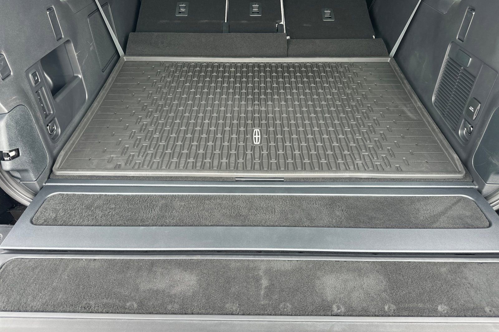 New 2026 Lincoln Navigator L Black Label image 15
