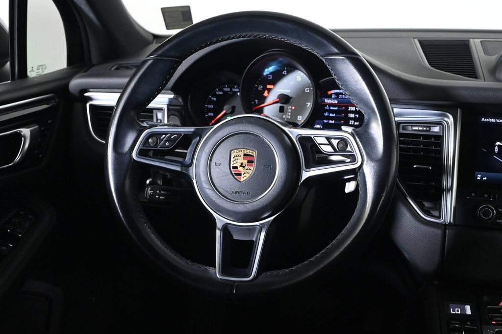 Certified 2018 Porsche Macan S AWD/4WD image 12