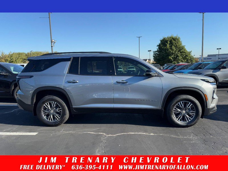 New 2026 Chevrolet Traverse LT w/ LPO, Floor Liner Package image 1