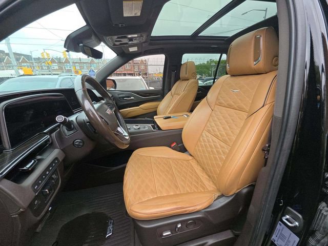 Used 2022 Cadillac Escalade Sport w/ Touring Package AWD/4WD image 5