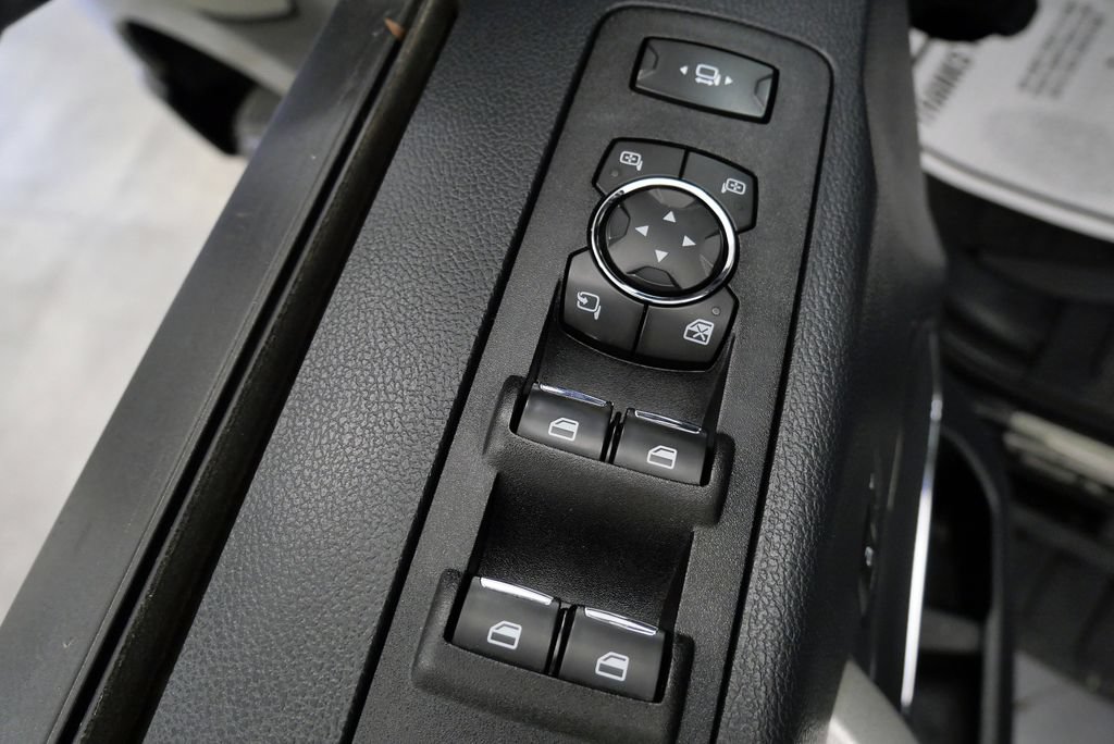Used 2022 Ford F250 Lariat w/ Black Appearance Package AWD/4WD image 14