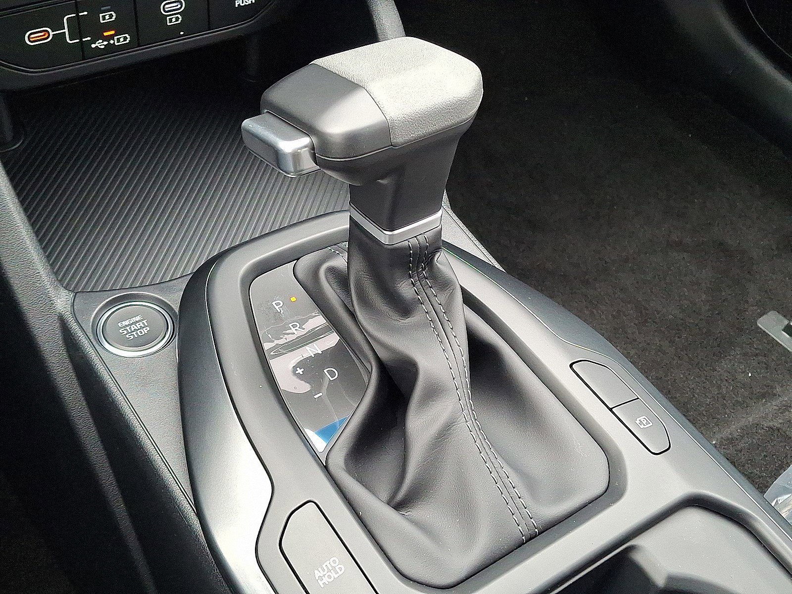 New 2025 Kia K4 LXS image 12