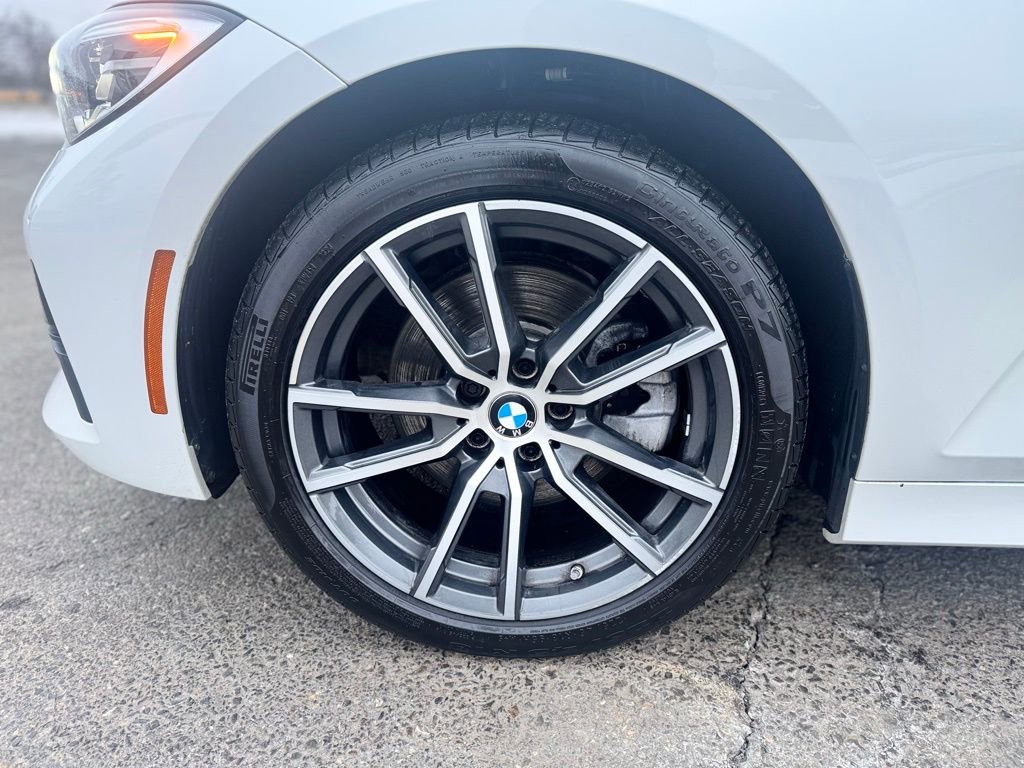 Used 2022 BMW 330i xDrive Sedan w/ Premium Package image 3