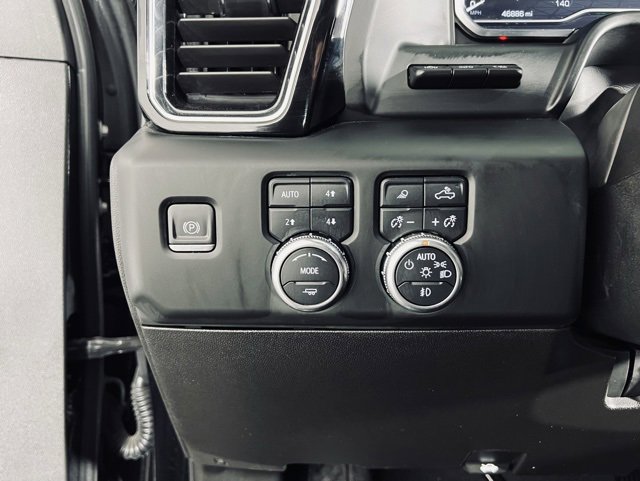 Used 2024 GMC Sierra 3500 Denali Ultimate image 21