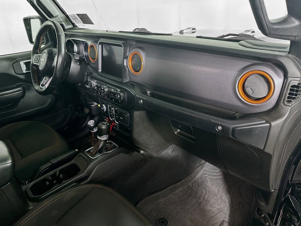 Used 2023 Jeep Gladiator Mojave w/ Cold Weather Group image 32