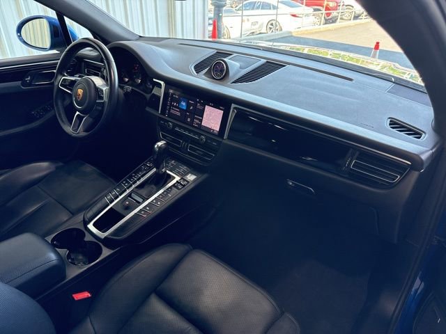 Used 2020 Porsche Macan AWD/4WD image 25